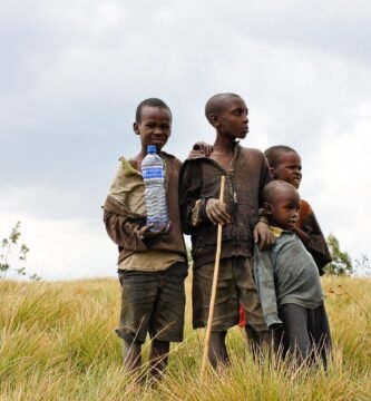 children, burundi, bottle